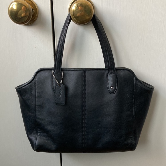 Authentic Coach Handbag. - Picture 2 of 11
